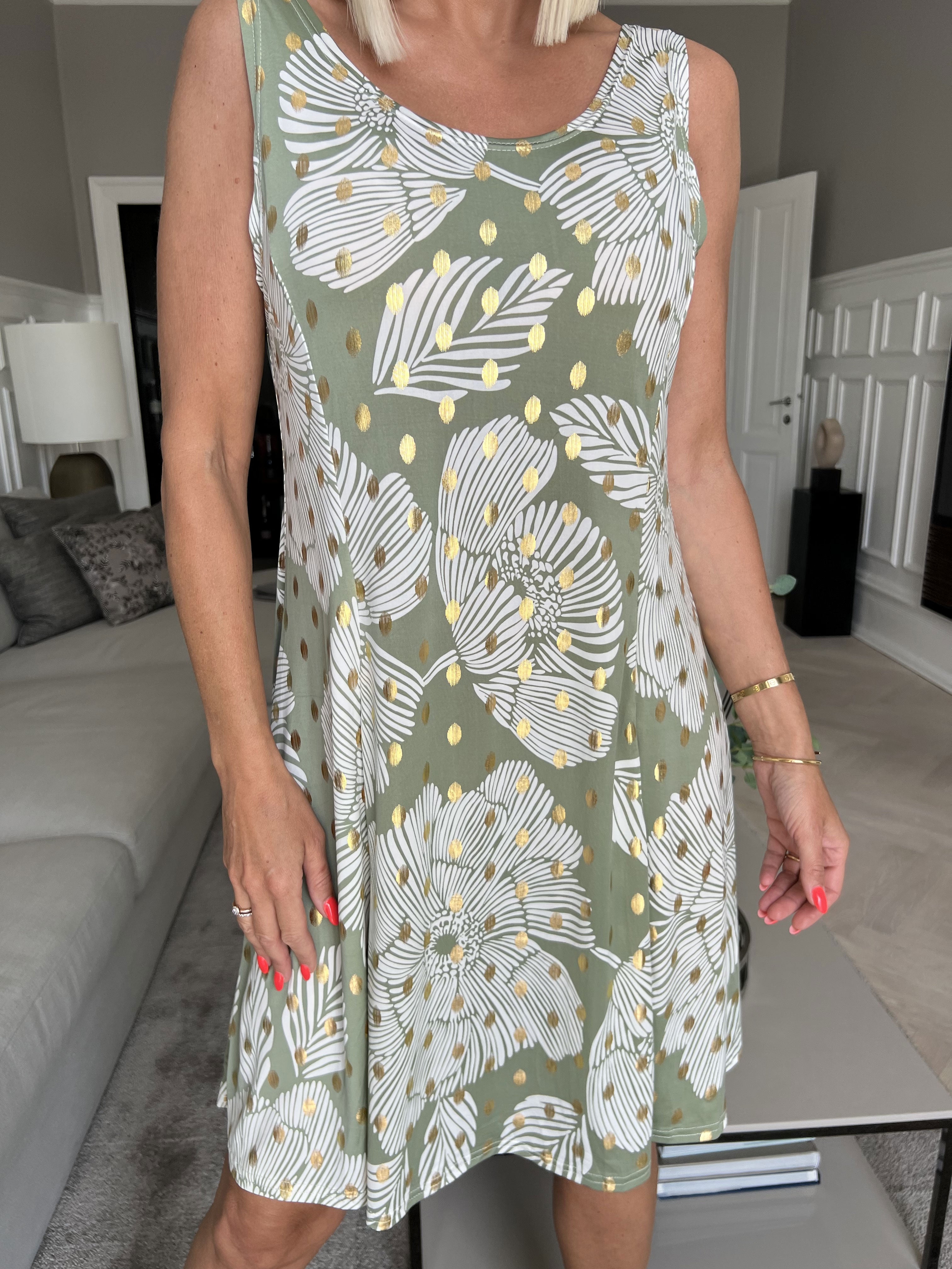 Maj Big Flower - Sød kjole med blomster motiver